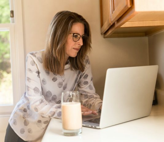 9 Best Work From Home Ideas For Stay-at-Home Moms 9 Best Work From Home Ideas For Stay-at-Home Moms