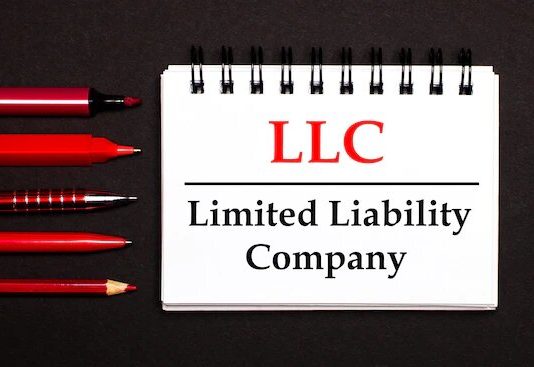 Partnership Vs. LLC: What’s The Difference? Partnership Vs. LLC: What's The Difference?