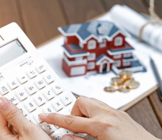 Home Equity Loan vs. HELOC: Which is Better? Home Equity Loan vs. HELOC: Which is Better?